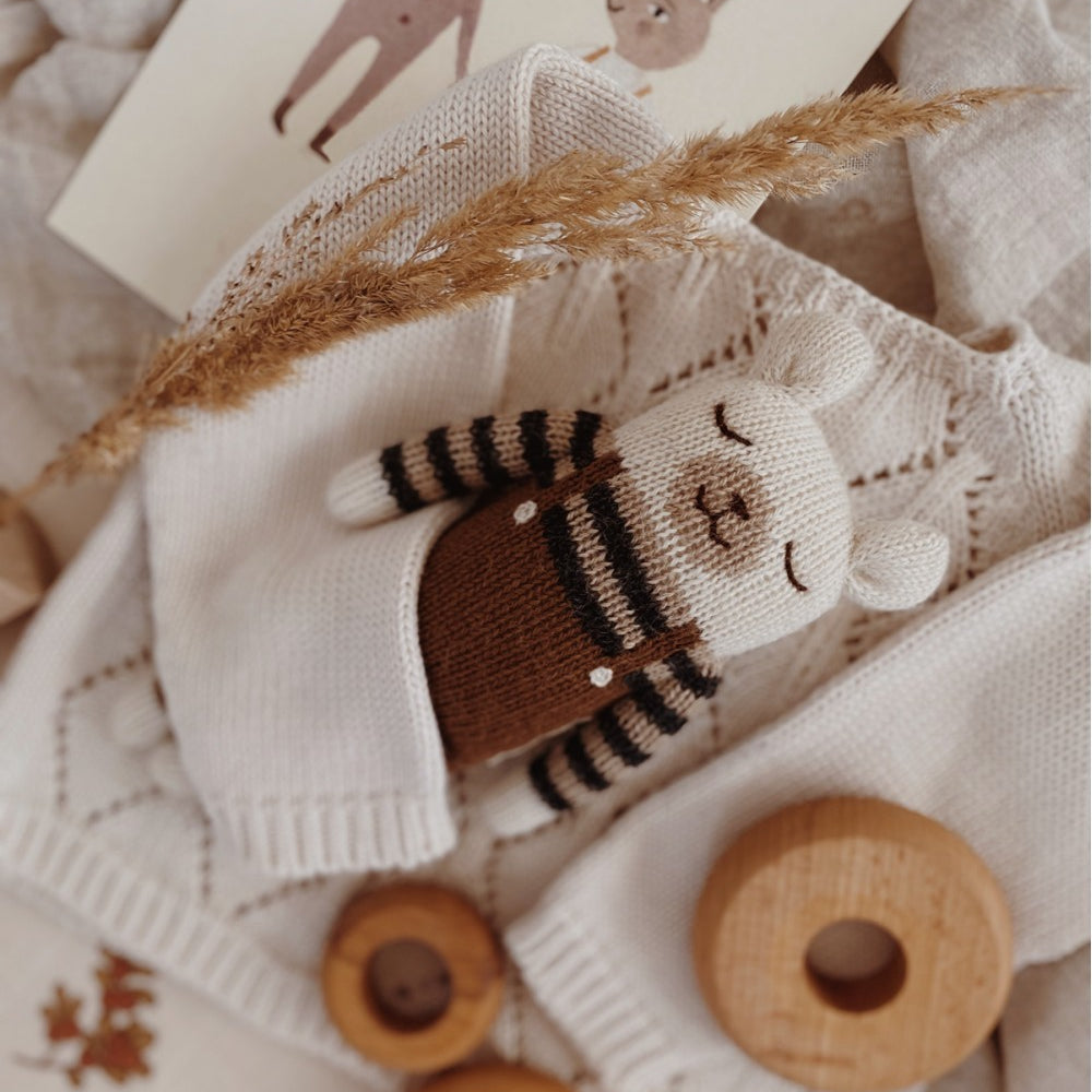 Accessoires - Doudou Ours Polaire | salopette noisette - Main Sauvage