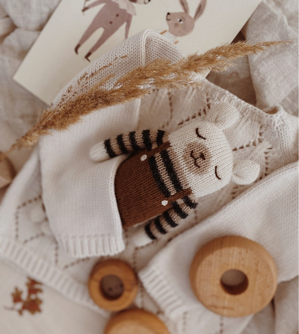 Accessoires - Doudou Ours Polaire | salopette noisette - Main Sauvage