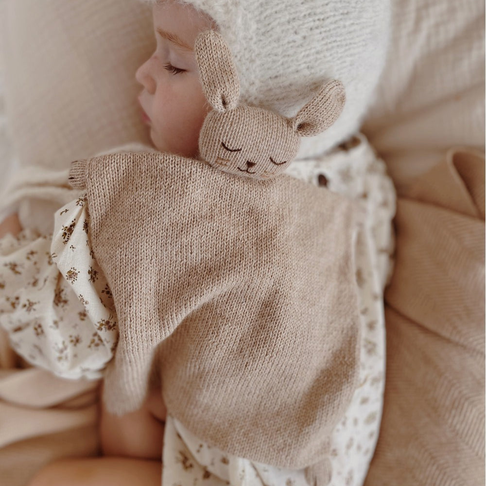 Accessoires - Doudou plat tricoté | lapin sable - Main Sauvage