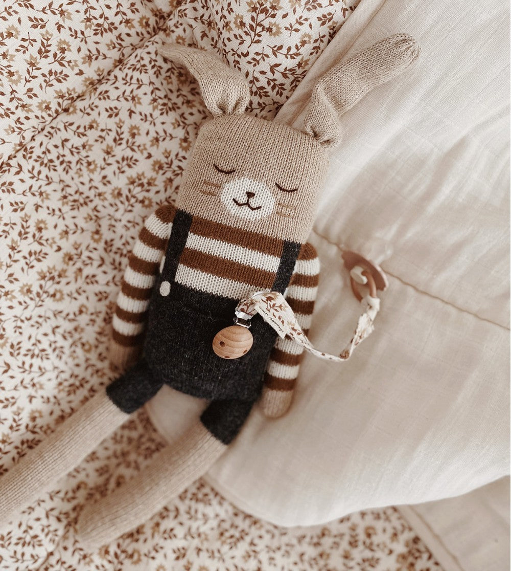 Accessoires - Grand Doudou Lapin | salopette noire - Main Sauvage