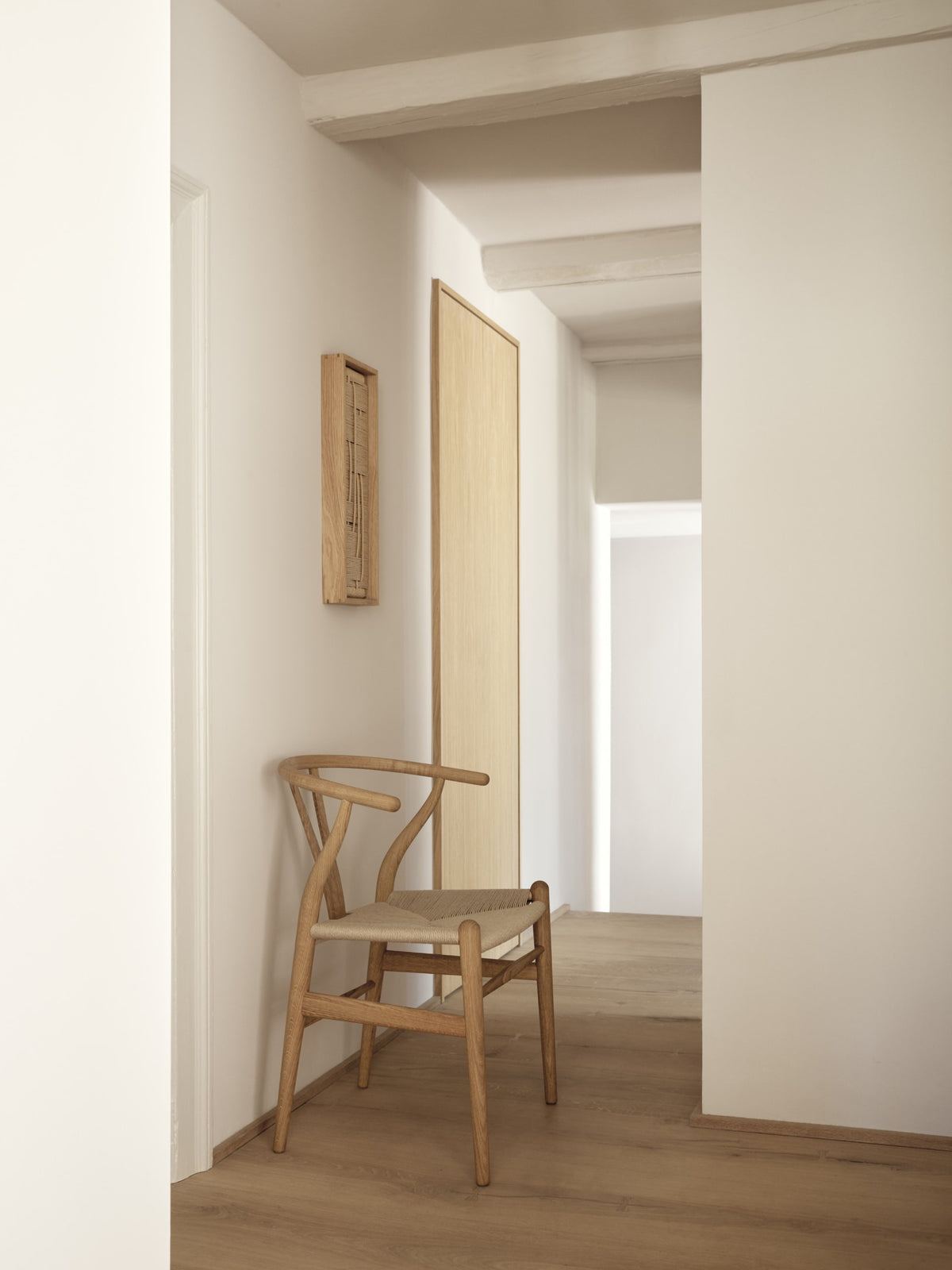 Accueil - Chaise | CH24 | Chêne huilé - The Babooshka - Carl Hansen