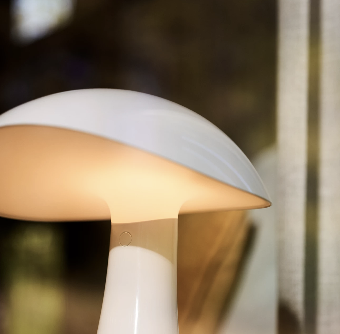 Accueil - RUMEE 220 | PORTABLE LAMPE | Louis Poulsen