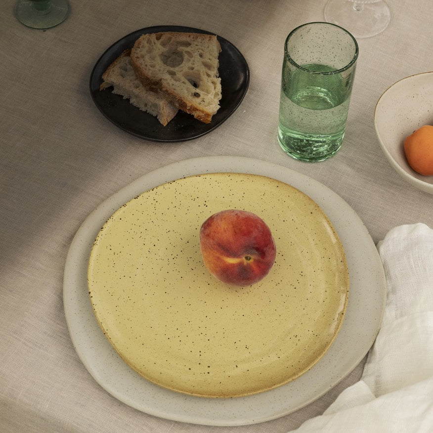 Assiettes - Assiette Flow Large | Ø 27 cm - Ferm Living