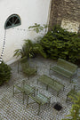 Bancs - Banc avec accoudoirs | Palissade | Dining - HAY