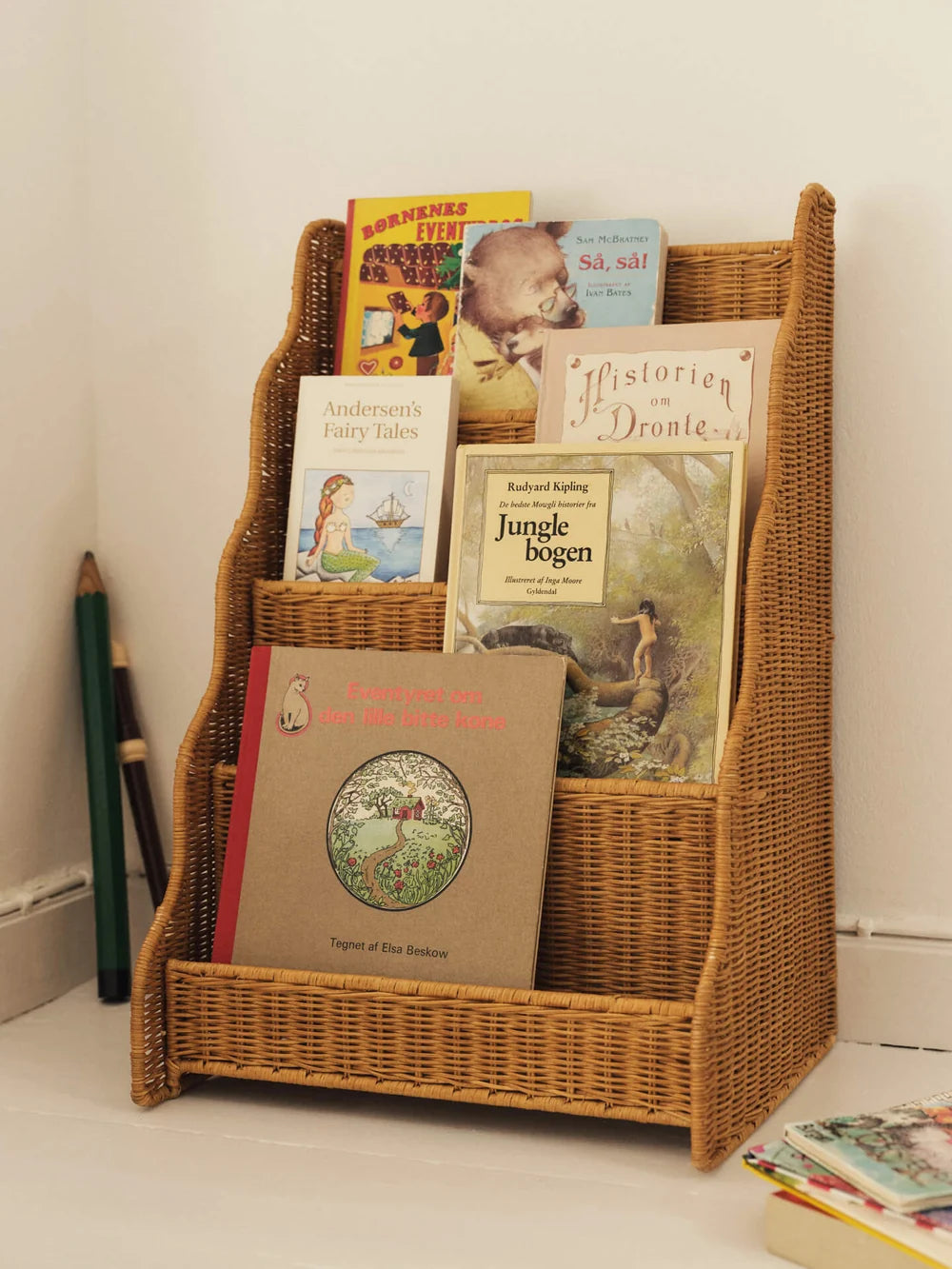 Bibliothèque | Rivan Display Bookcase
