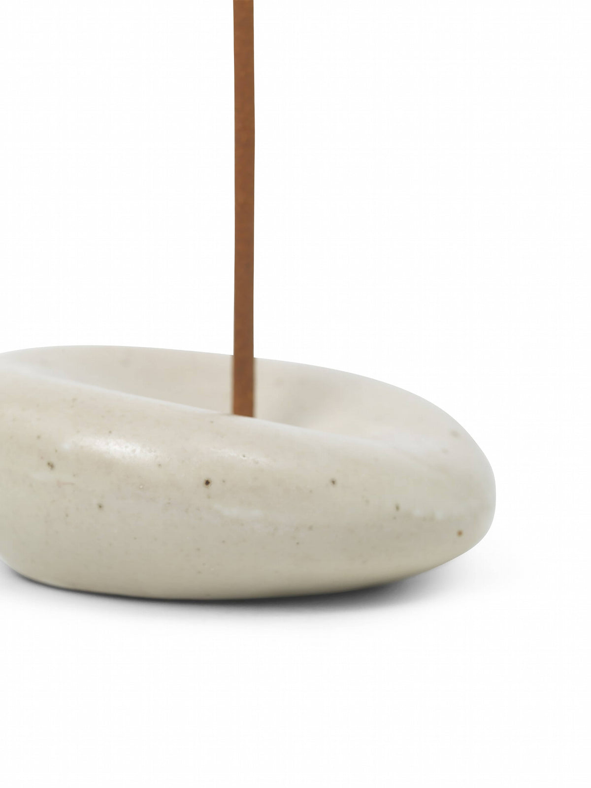 Bougies et bougeoirs - Porte-encens | Sense - Ferm Living