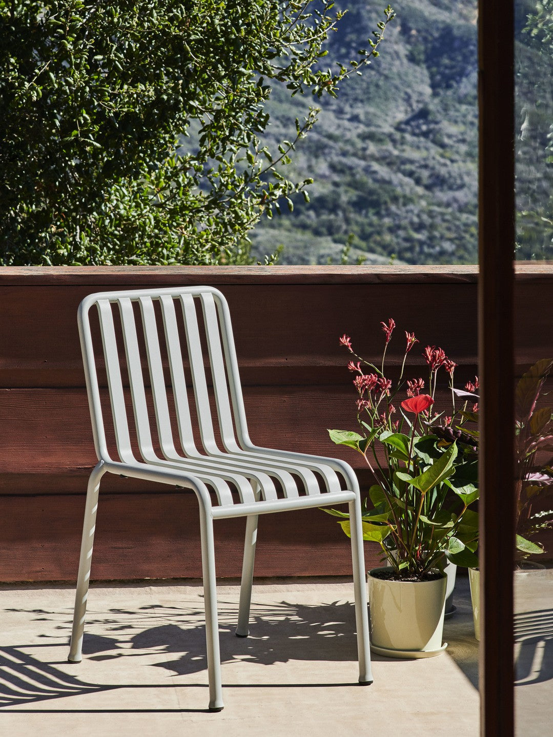 Chaises - Chaise empilable | Palissade - HAY