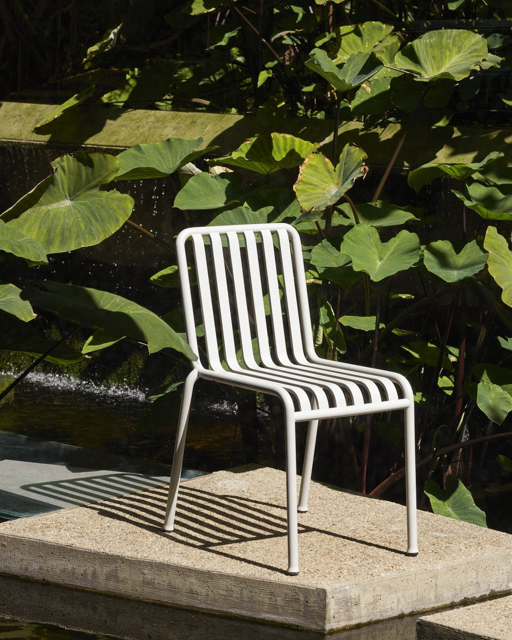 Chaises - Chaise empilable | Palissade - HAY