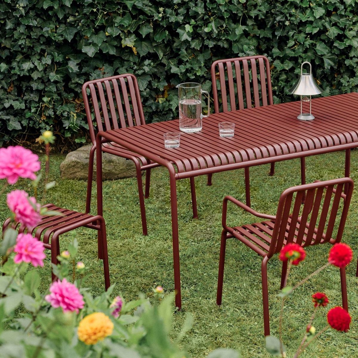 Chaises - Chaise empilable | Palissade - HAY