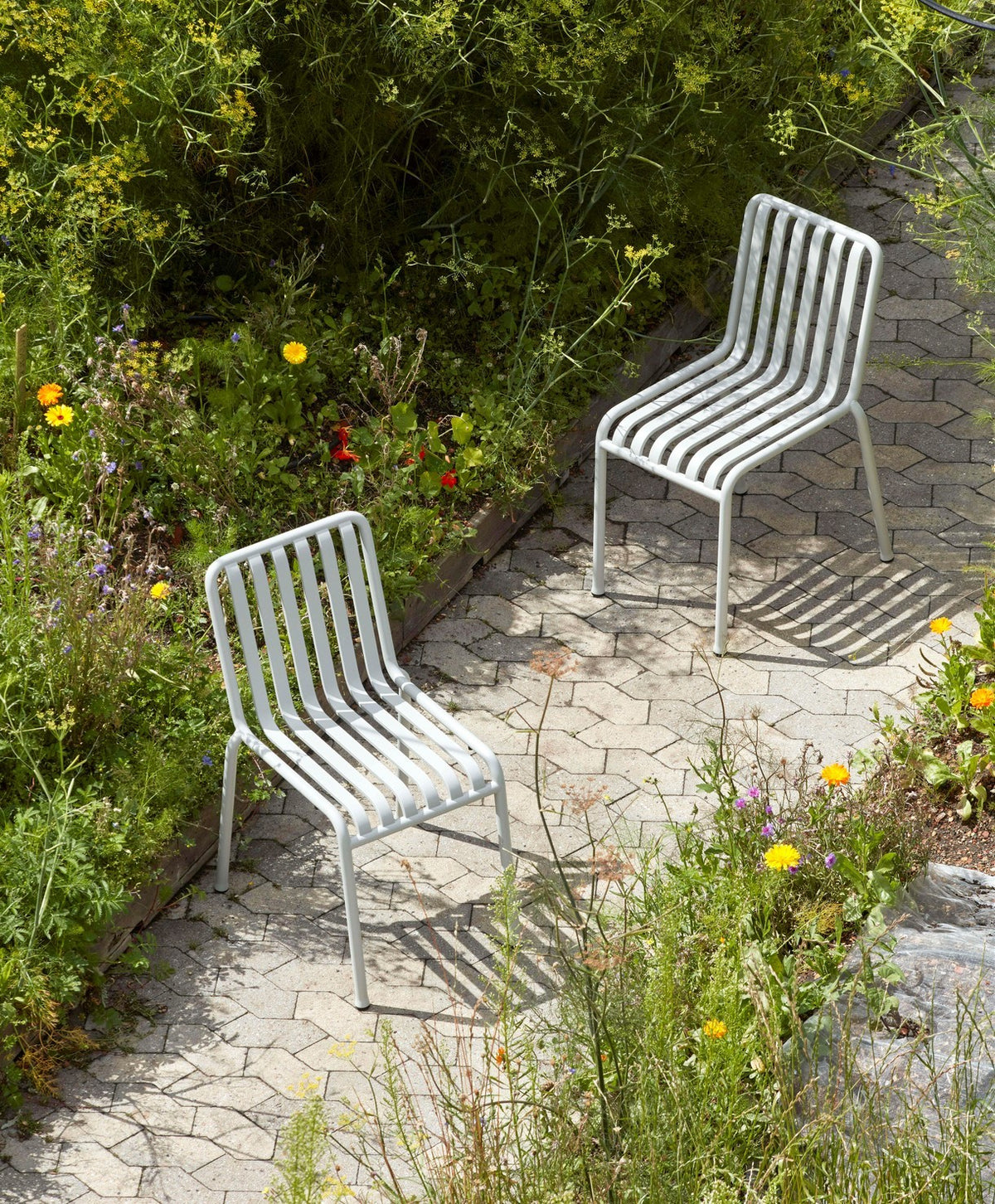Chaises - Chaise empilable | Palissade - HAY