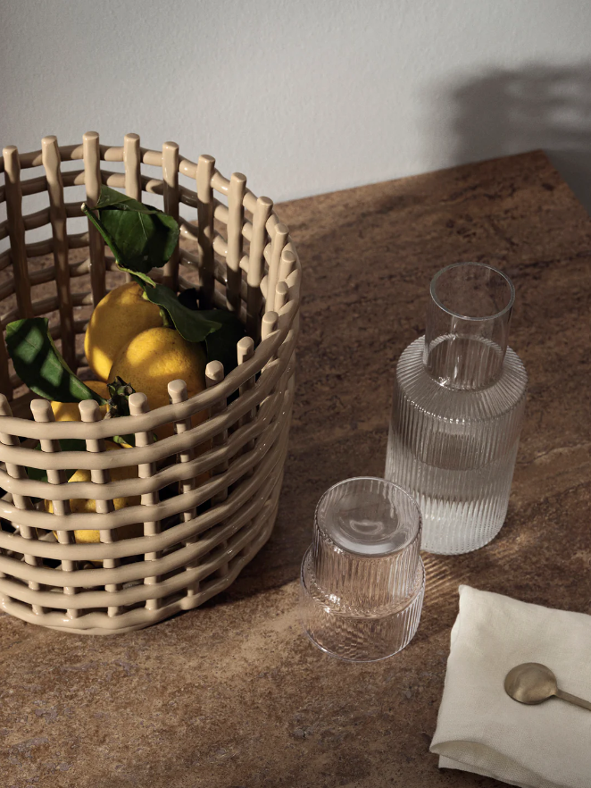 Corbeilles et centres de table - Panier | Ceramic | Small - Ferm Living