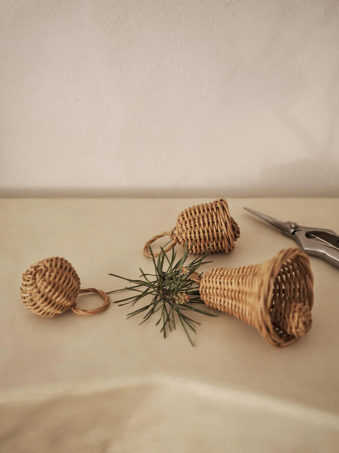 Décoration - Décoration de sapin - Set de 3 cloches en rotin - Ferm Living