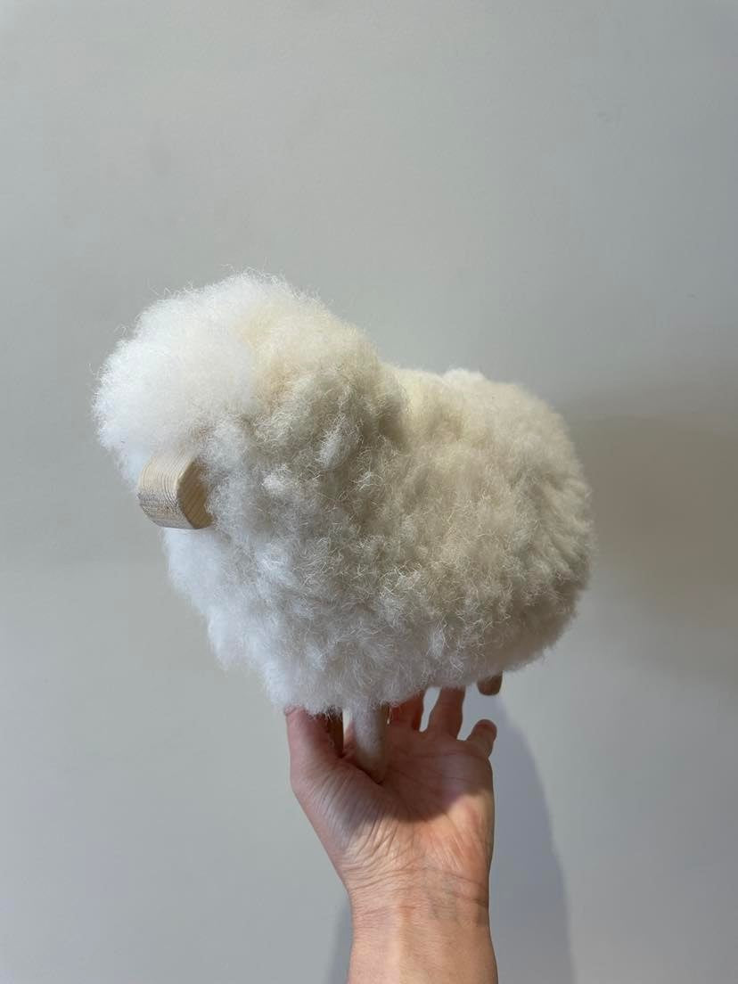Décoration - Petit mouton en bois et laine - VTF