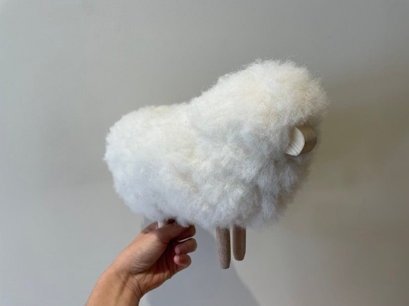 Décoration - Petit mouton en bois et laine - VTF