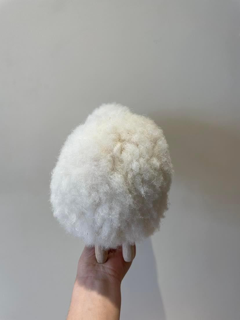 Décoration - Petit mouton en bois et laine - VTF