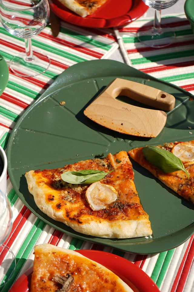 Le Formidable Plat à Pizza