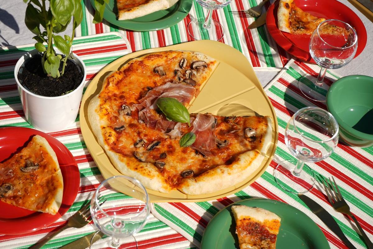 Le Formidable Plat à Pizza