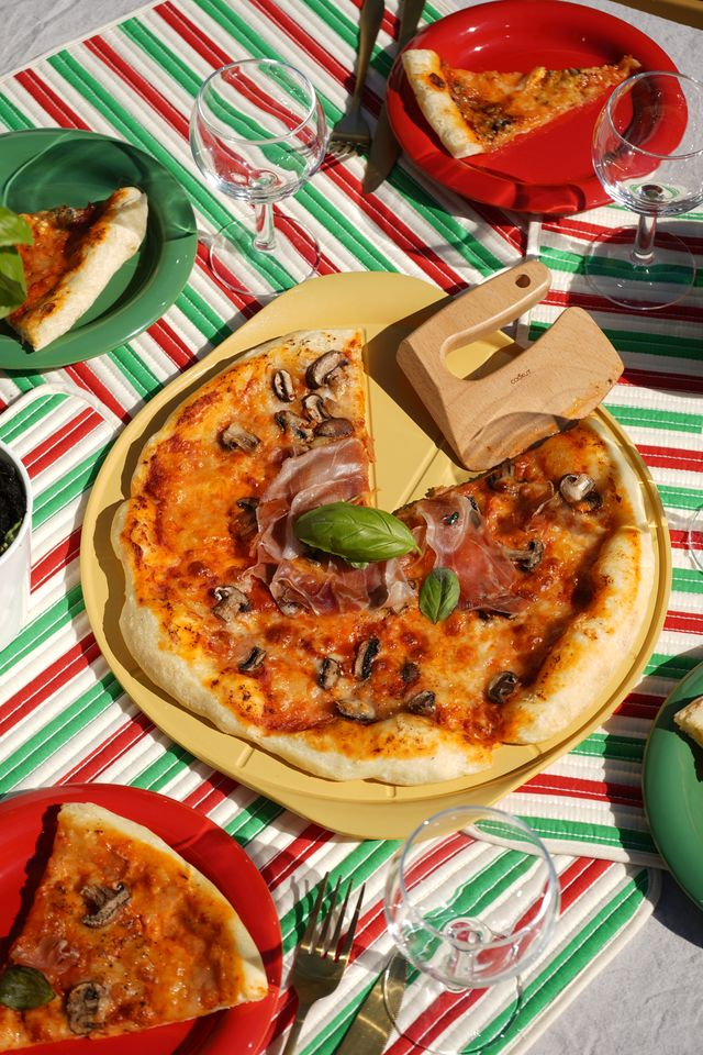 Le Formidable Plat à Pizza