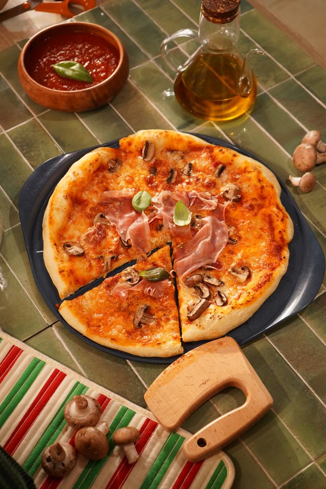 Le Formidable Plat à Pizza