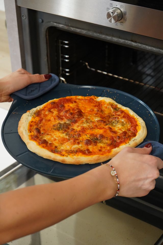 Le Formidable Plat à Pizza
