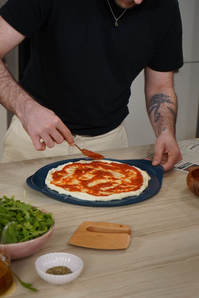 Le Formidable Plat à Pizza