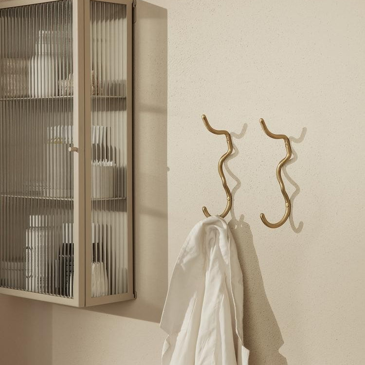 Portemanteaux & patères - Patère en laiton | Curvature - Ferm Living
