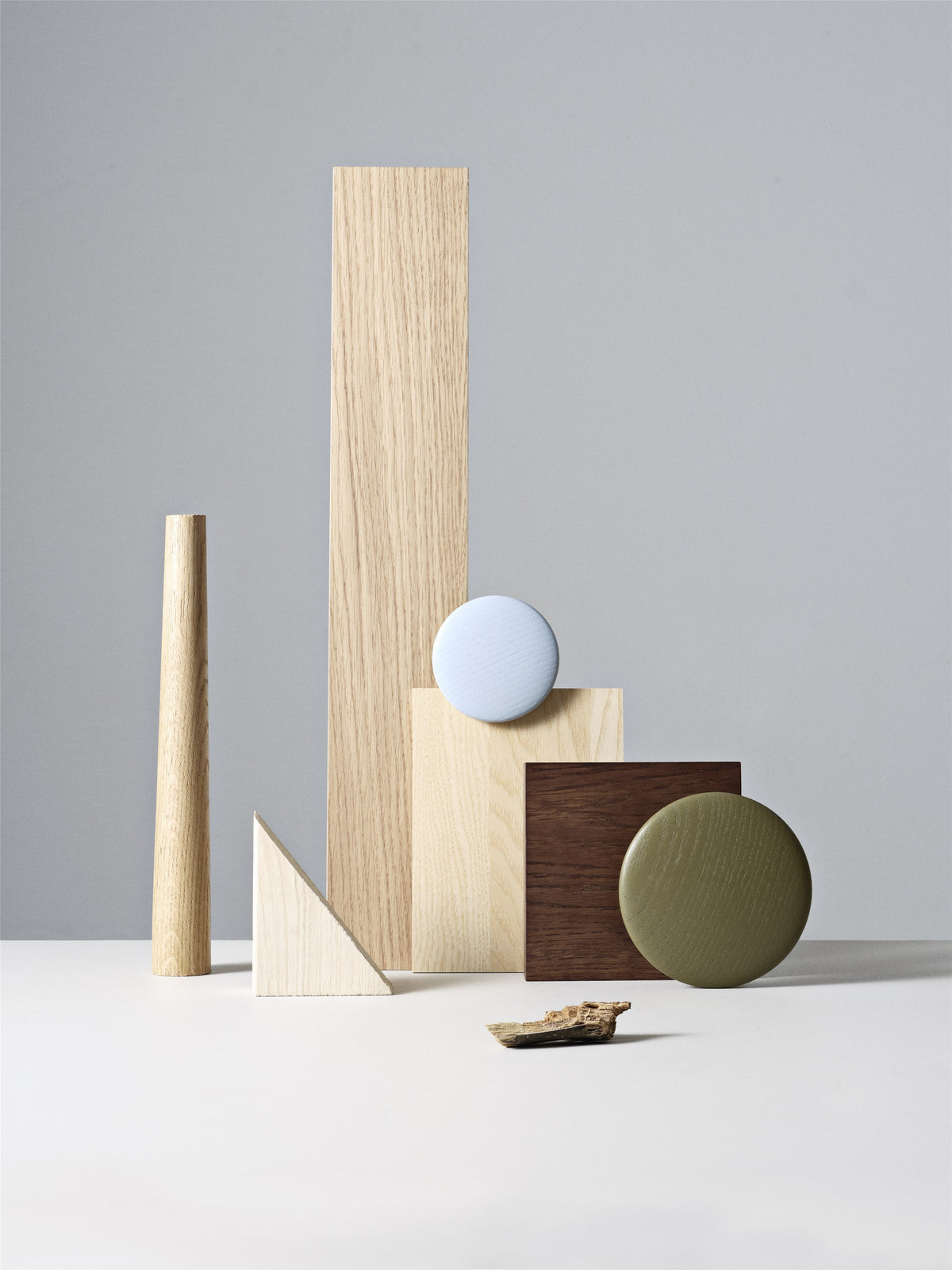 Portemanteaux & patères - Patère Large | The Dots Wood | Ø 17 cm - Muuto