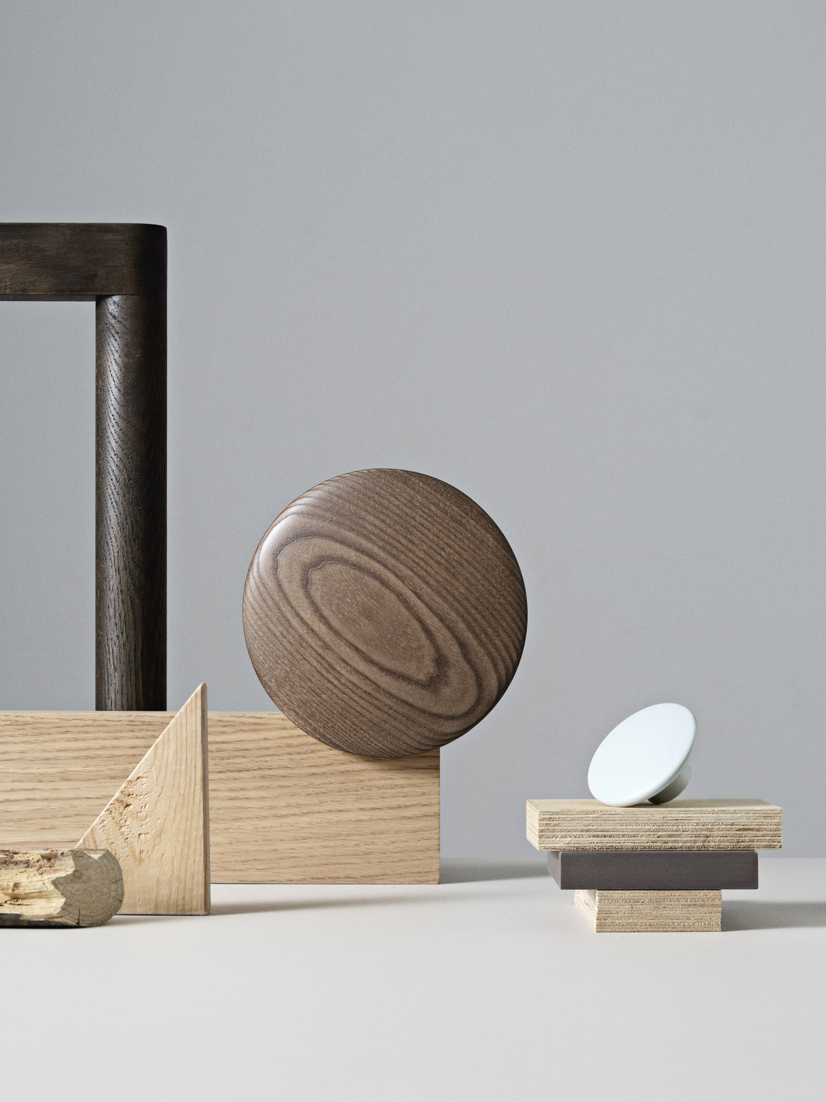 Portemanteaux & patères - Patère Large | The Dots Wood | Ø 17 cm - Muuto