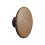 Portemanteaux & patères - Patère Medium | The Dots Wood | Ø 13 cm - Muuto