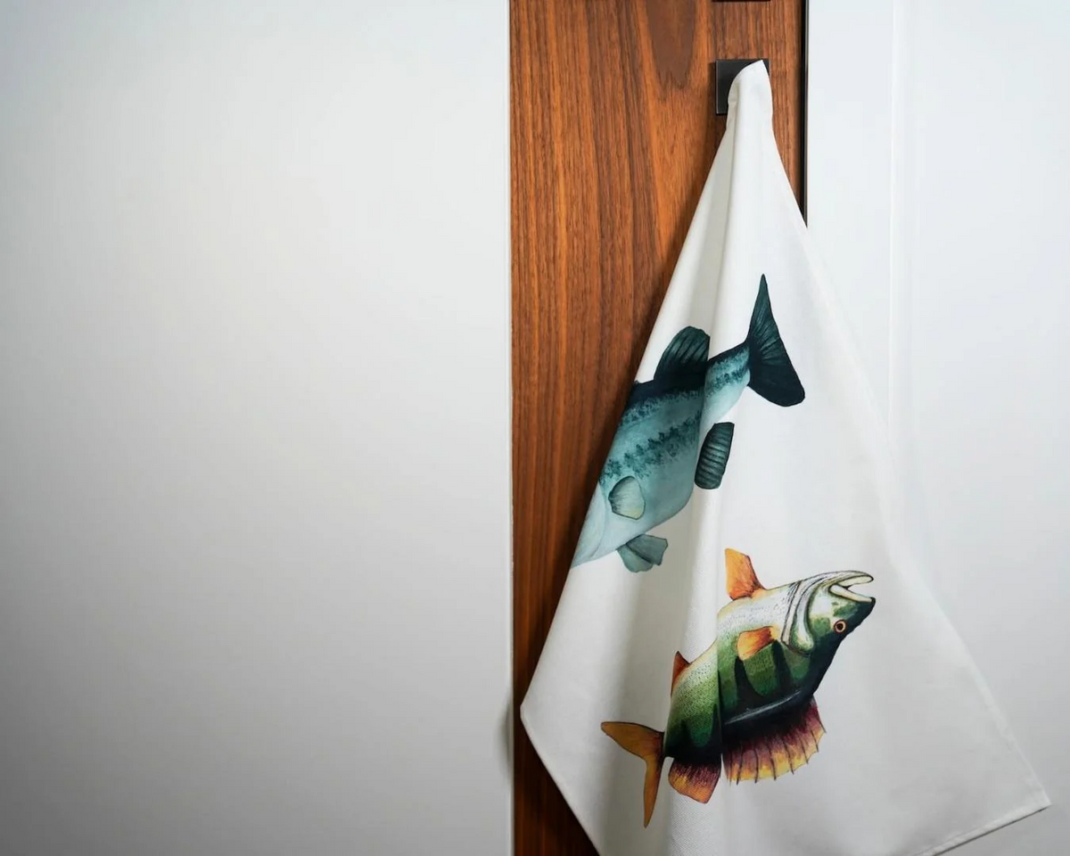Table & Cuisine - Torchon | Les Carnassiers d'eau douce - Varek Illustrations