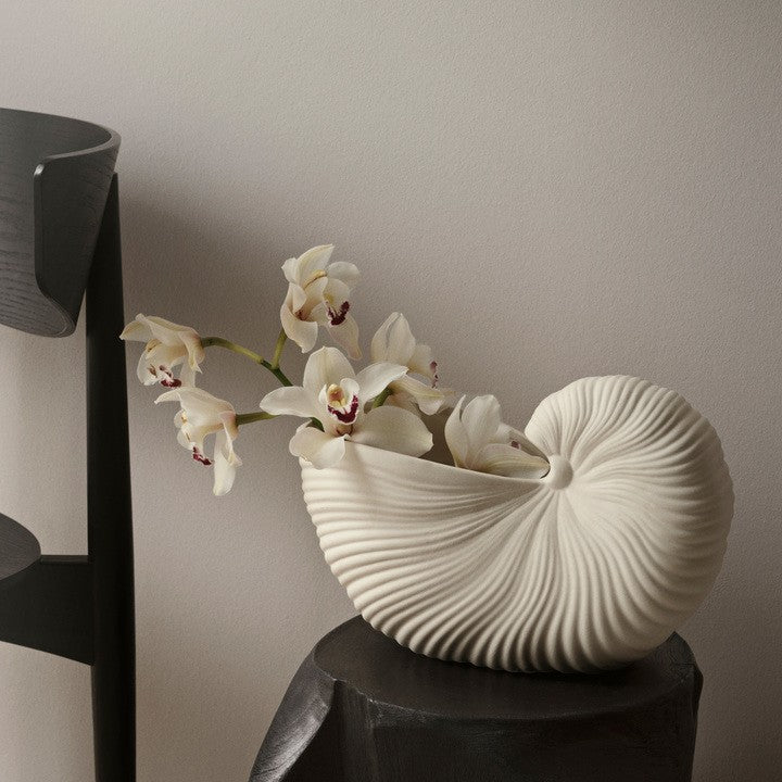 Vases - Pot en céramique | Shell - Ferm Living