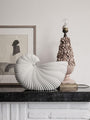 Vases - Pot en céramique | Shell - Ferm Living
