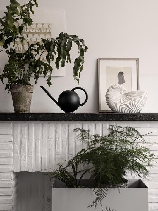 Vases - Pot en céramique | Shell - Ferm Living